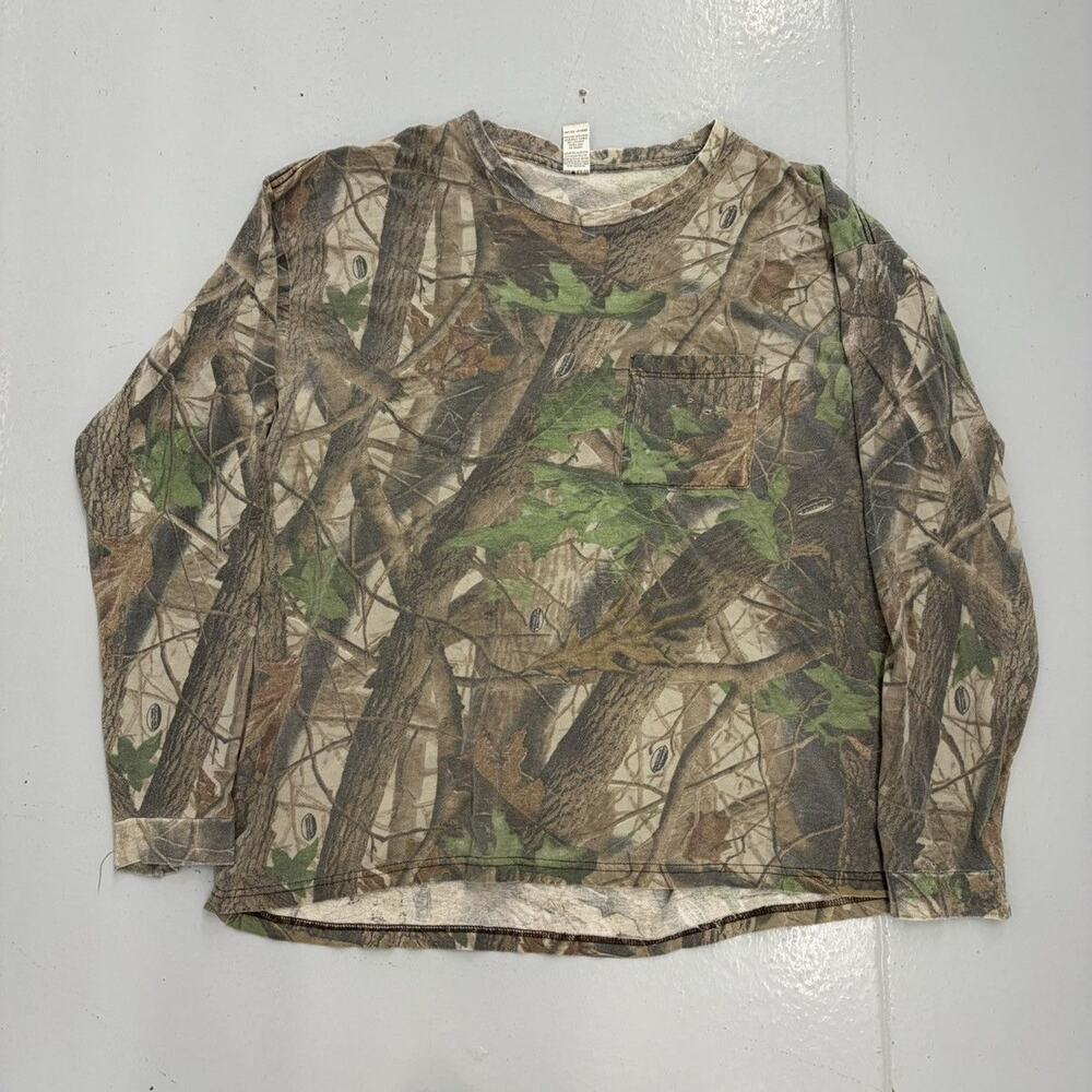 Vintage 90s Walls Realtree Distressed Camo Pocket T-Shirt